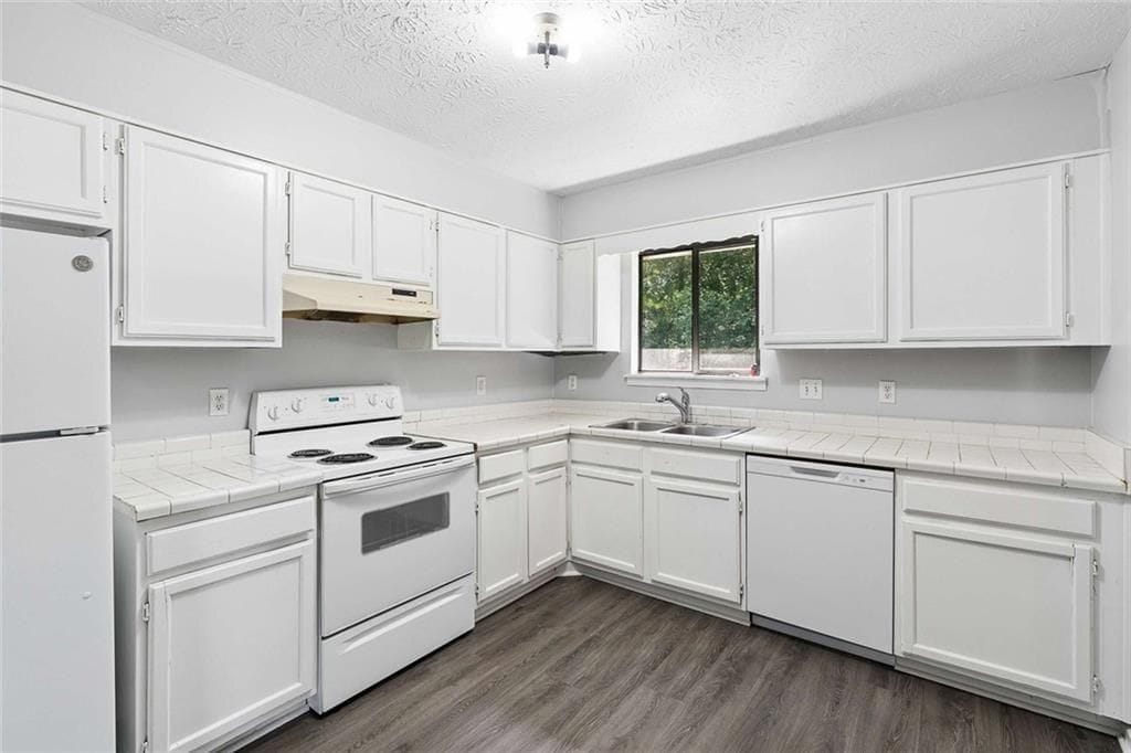 Building Photo - 7055 Hania Dr