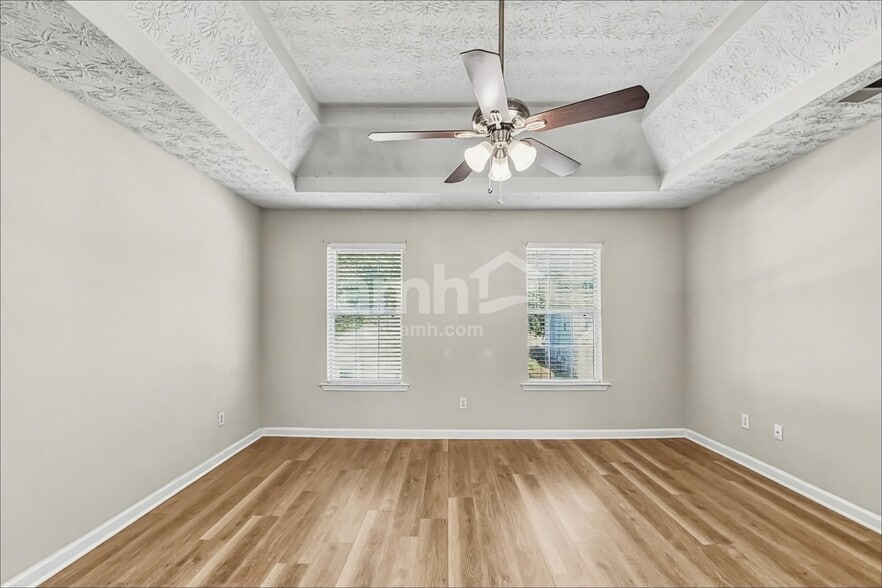Building Photo - 170 Labrea Blvd