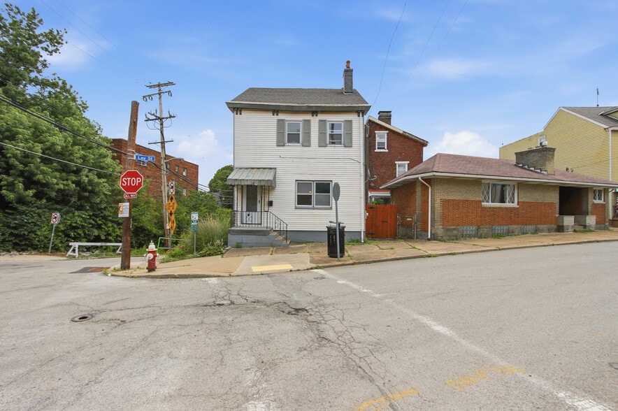 Building Photo - 1845 Ley St