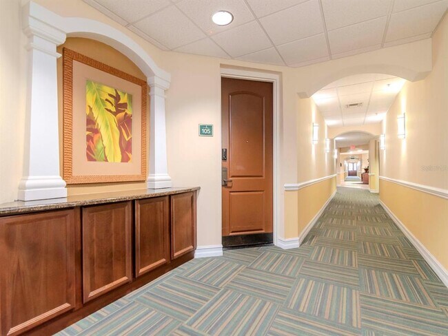 Building Photo - 13941 Clubhouse Dr