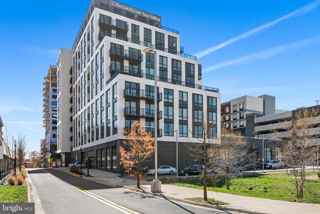 Building Photo - 255 W Falls Station Blvd