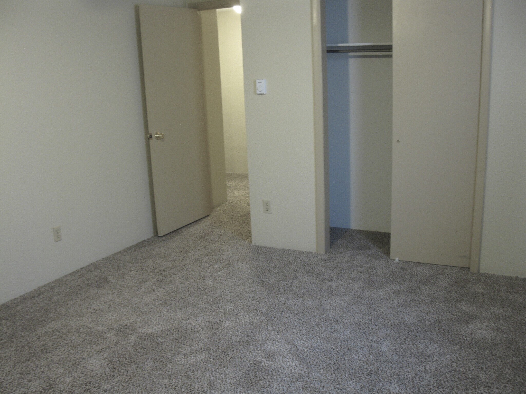 Building Photo - 984 N 18th St