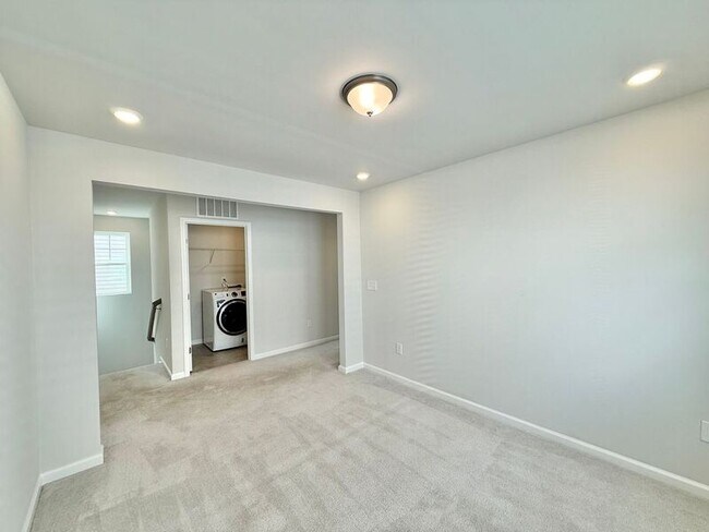 Building Photo - 388 Garden Vine Trl