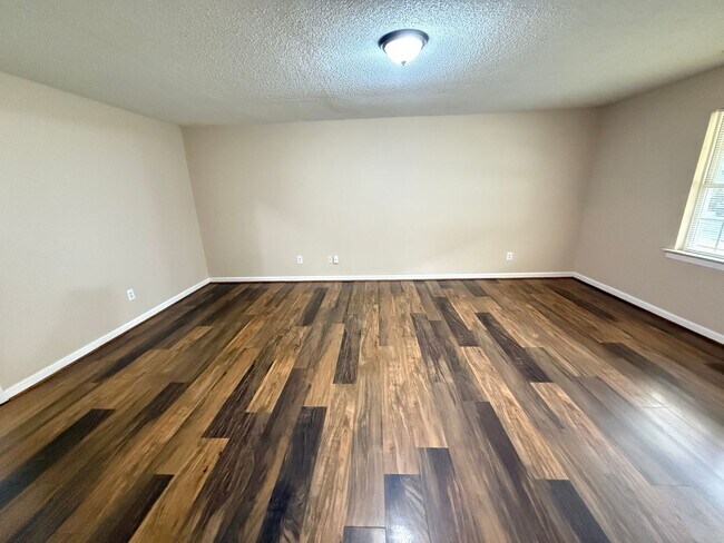 Building Photo - 84 Dodd Blvd SE