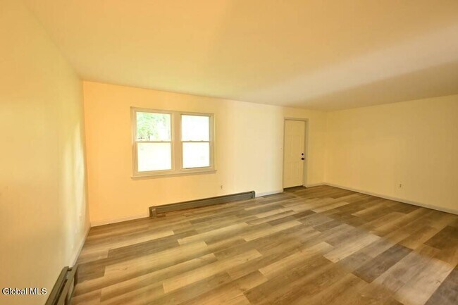 Building Photo - 217 1st St