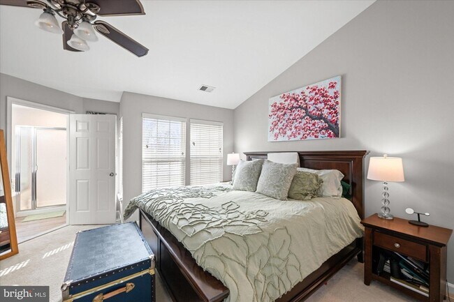 Building Photo - 5076 Grimm Dr