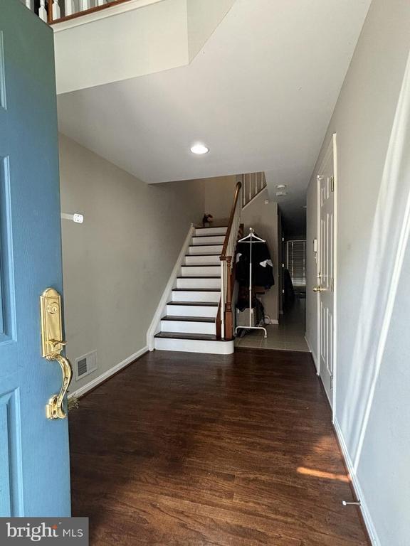 Building Photo - 4129 Fairfax Center Creek Dr