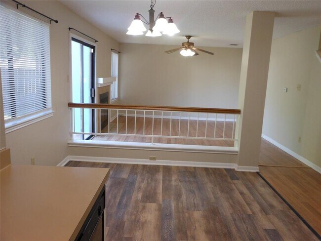 Building Photo - 8402 Siskin Cove