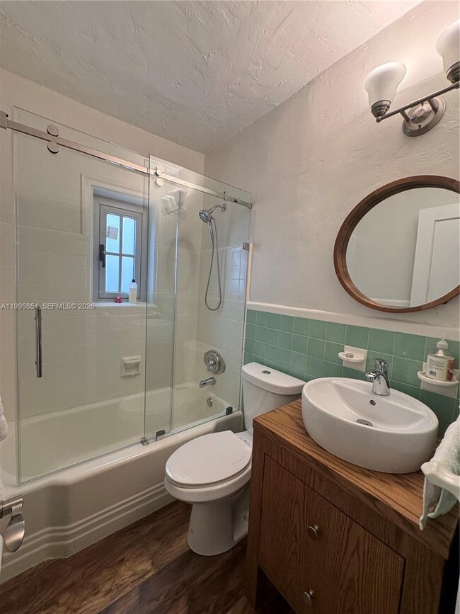 Building Photo - 510 76th St