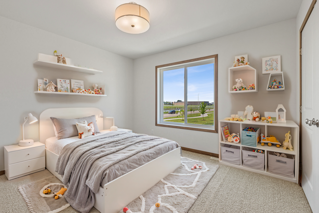 Building Photo - 4-bedroom, 3-bathroom South Fargo Single-F...
