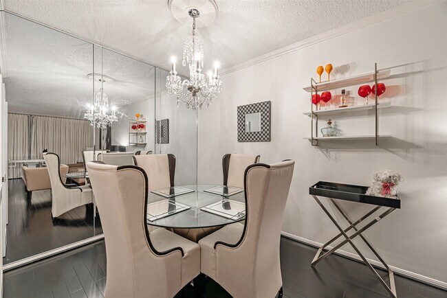 Building Photo - 661 Bering Dr