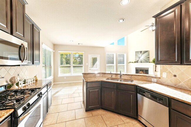 Building Photo - 91 West Wading Pond Circle
