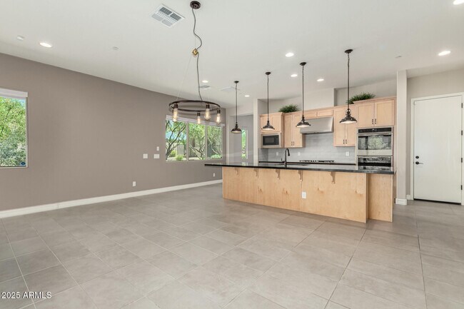Building Photo - 7508 E Via De Luna Dr