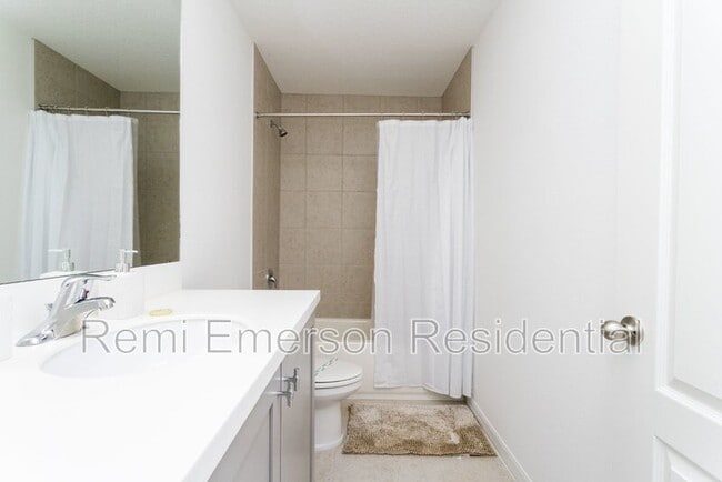 Building Photo - 640 Benoi Dr