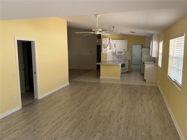 Building Photo - 8004 Camminare Dr