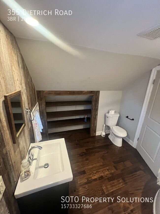 Building Photo - 355 Dietrich Rd