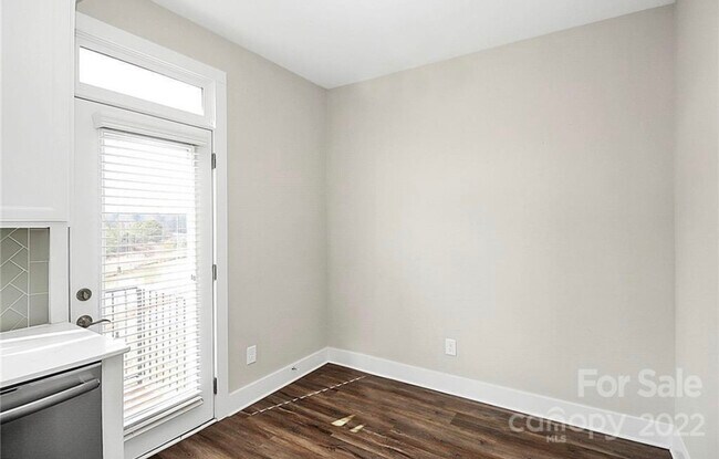 Building Photo - 109 Mint Ave