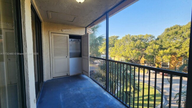 Building Photo - 3860 Coral Tree Cir