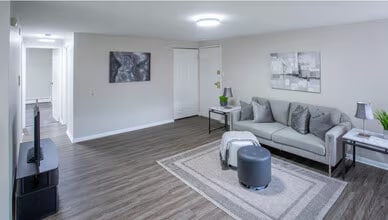 Building Photo - 831 Cedar Ave