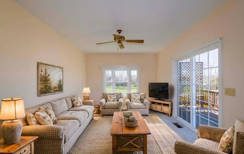 Building Photo - 23217 Village Rd