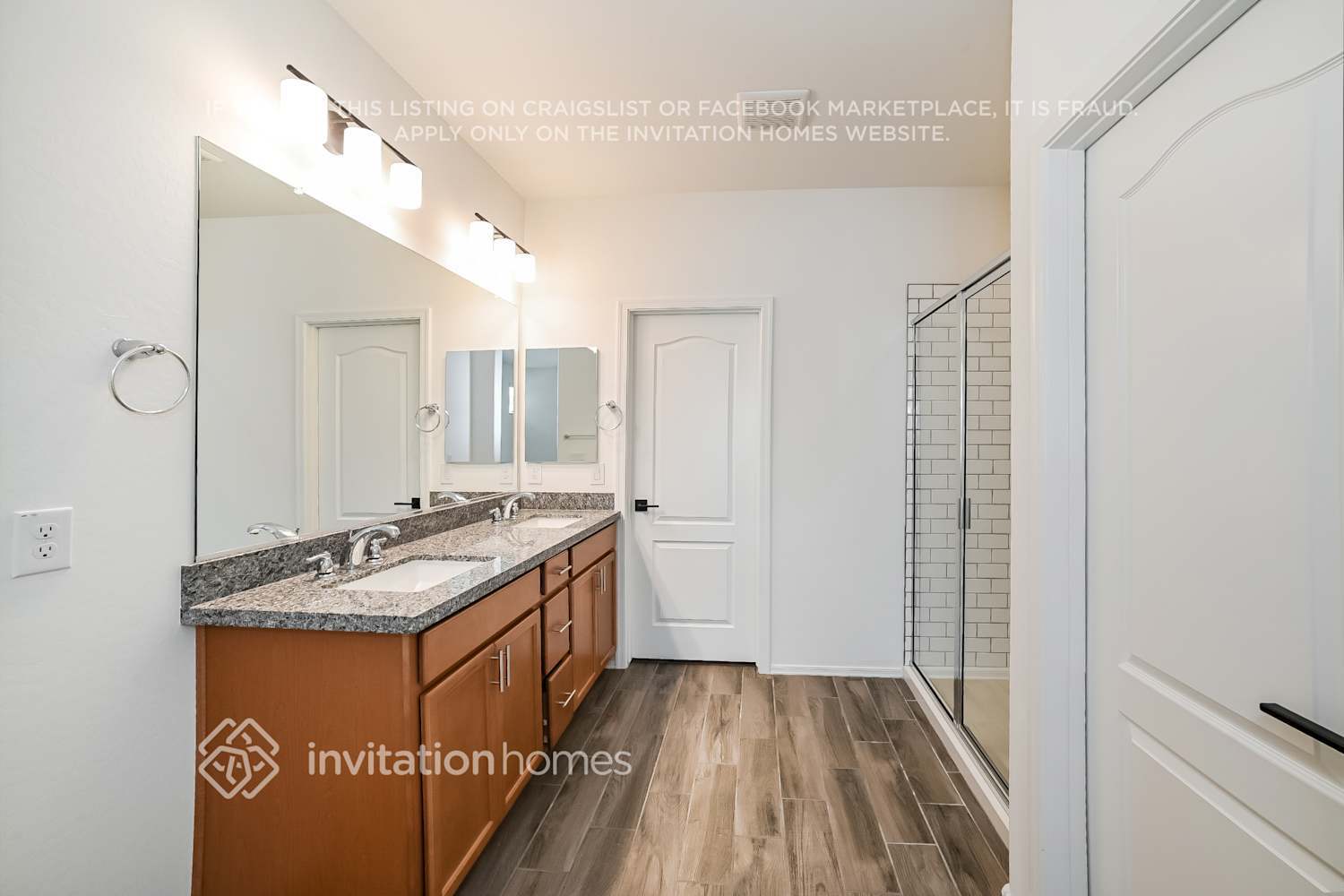 Building Photo - 19444 W Solano Dr