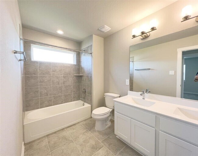 Building Photo - 3414 Royal Elk Ct