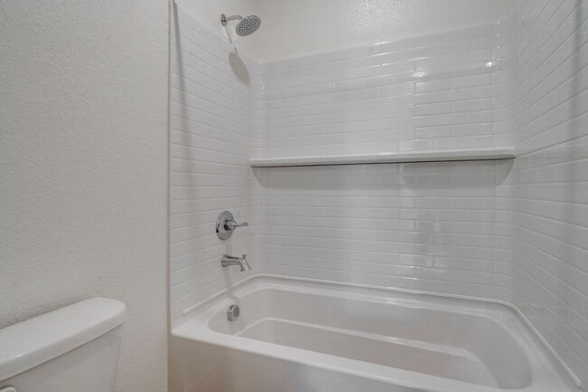Building Photo - Never Lived In 4 Bedroom Home for Rent in Folsom Ranch!