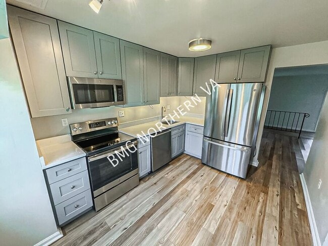 Building Photo - 9963 Capperton Dr