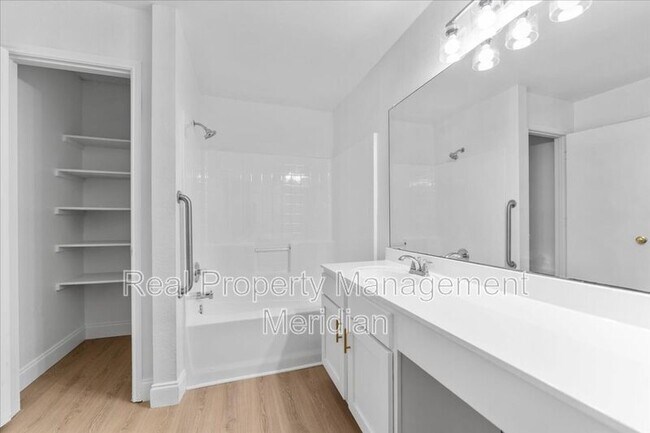 Building Photo - 7802 Calgary Ln