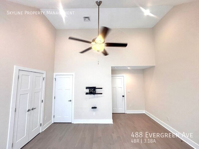 Building Photo - 488 Evergreen Ave