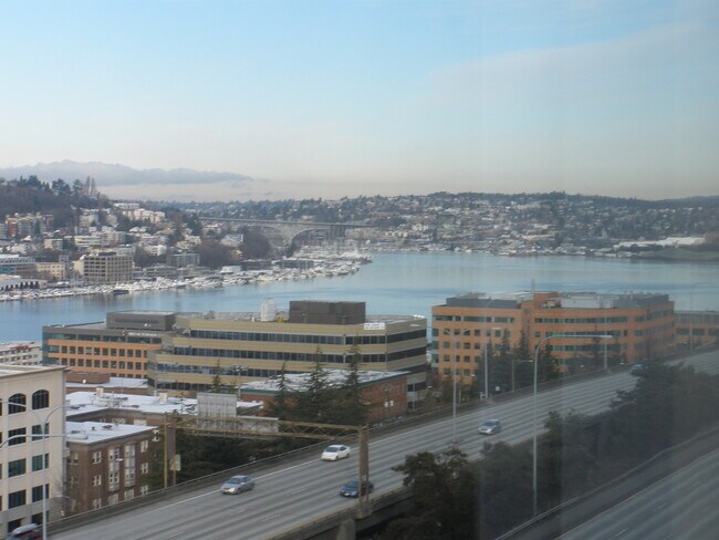 Building Photo - Capitol Hill Condo