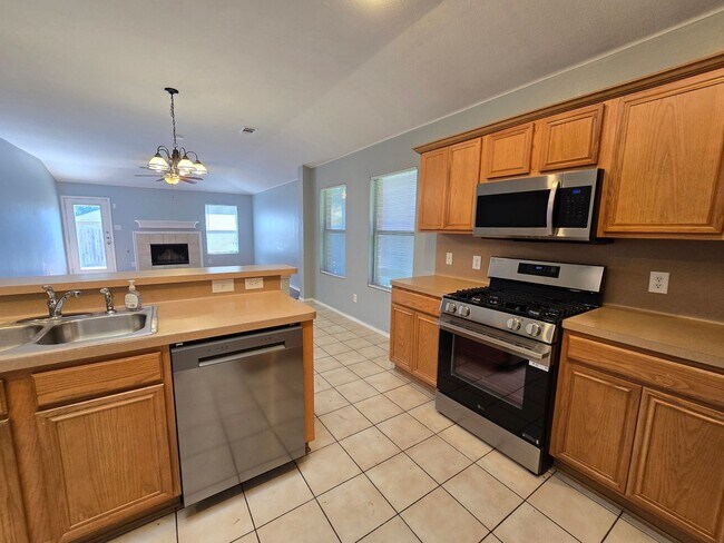 Building Photo - 5820 Show Master Ln