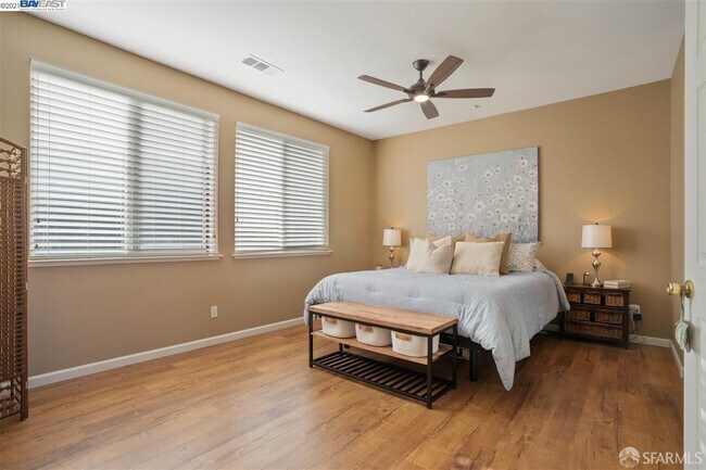 Building Photo - 699 Flemish Ct