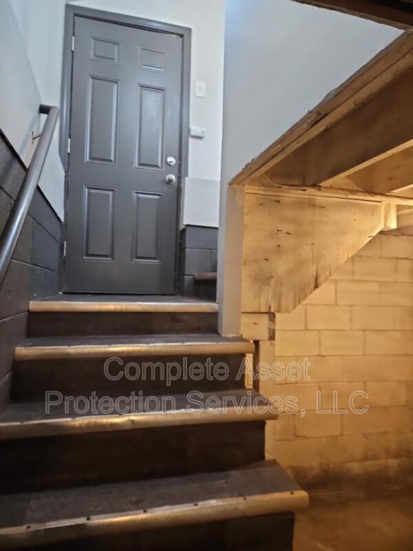 Building Photo - 3707 S Liverpool Rd