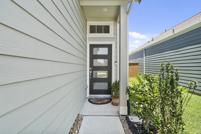Building Photo - 7907 Starfish Arbor Dr