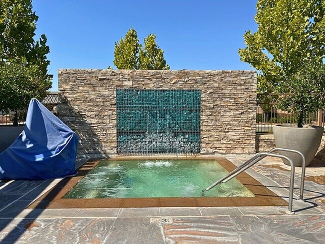 Building Photo - $2,390 Riverstone Community 3 Bd, Hwy 41 & Ave 12, Solar - Timberline Way, Madera