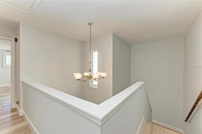 Building Photo - 2927 W Gandy Blvd