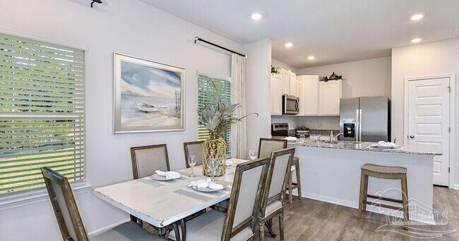 Building Photo - 3 Egret Ave