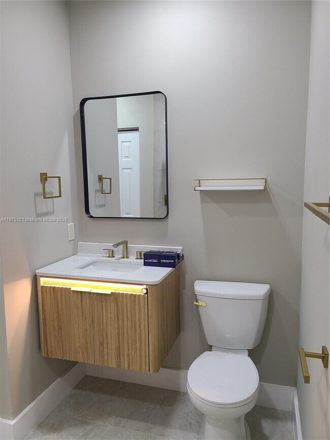 Building Photo - 4252 SW 156th Ave