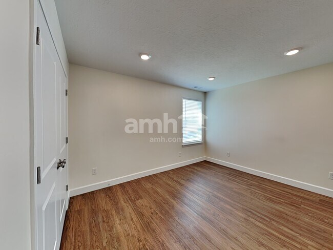 Building Photo - 2286 E Tumbleweed Rd