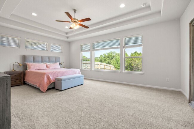 Building Photo - Like New in Texas Hill Country!!!!