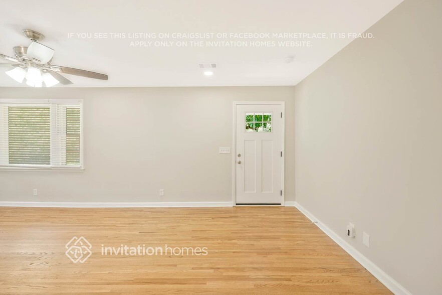 Building Photo - 4856 Torbay Dr