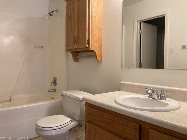Building Photo - 2020 Palomino Dr