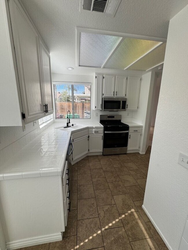 Building Photo - 28211 Windsail Ct