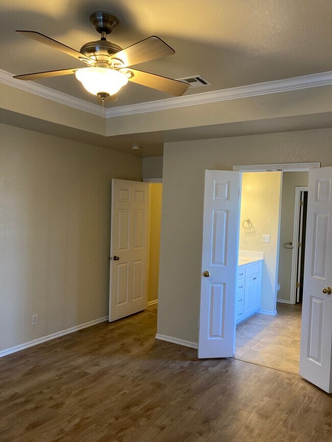 Building Photo - Spacious 3BDRM Home in Blackberry Ridge, V...