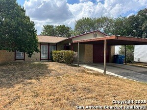 Primary Photo - 809 Hickory Hill Dr