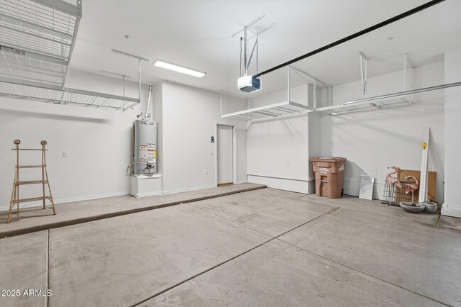 Building Photo - 7606 E Via Del Sol Dr
