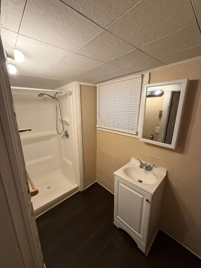 Building Photo - 12 Hutchins St