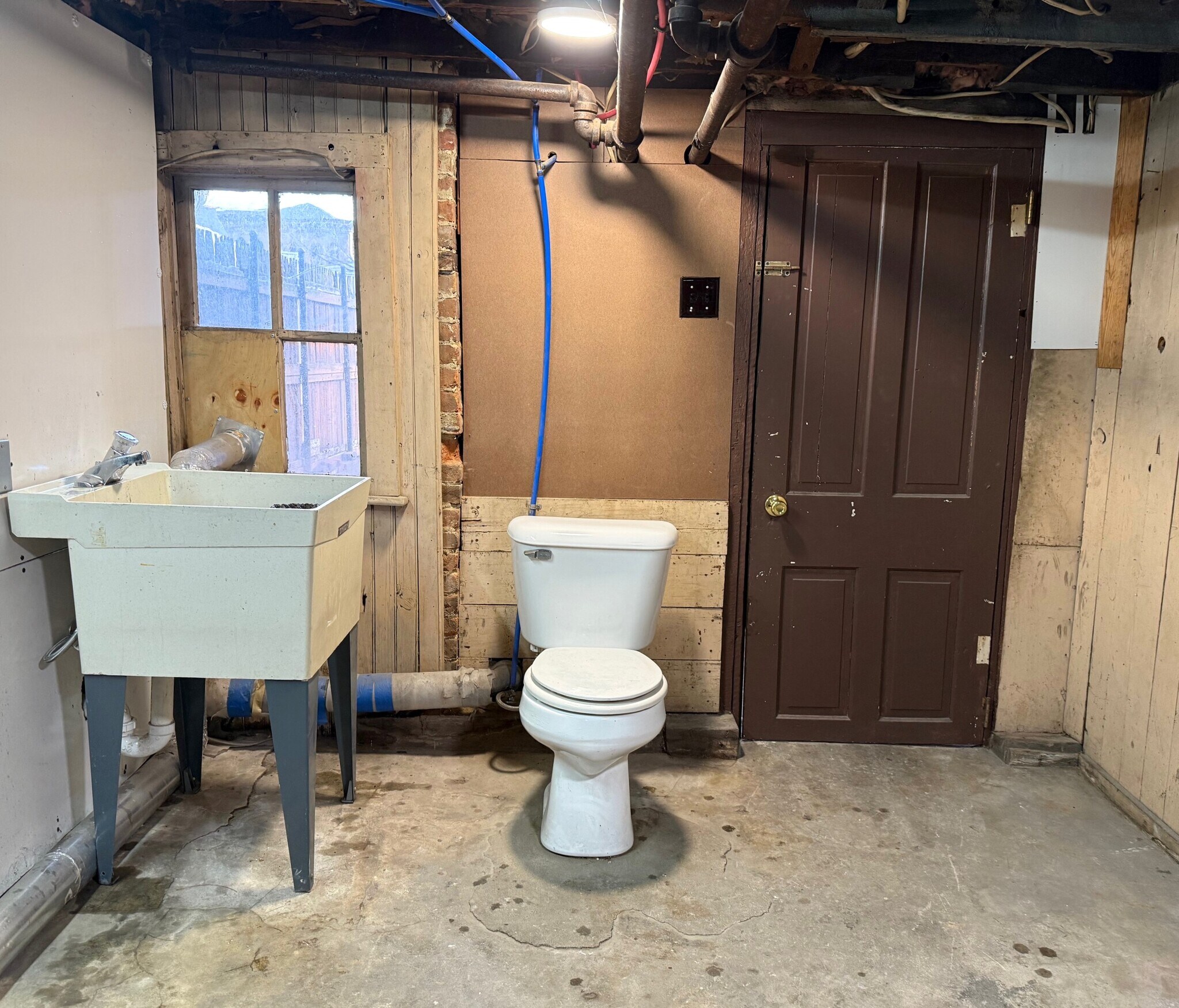 Building Photo - 314 E Dewart St