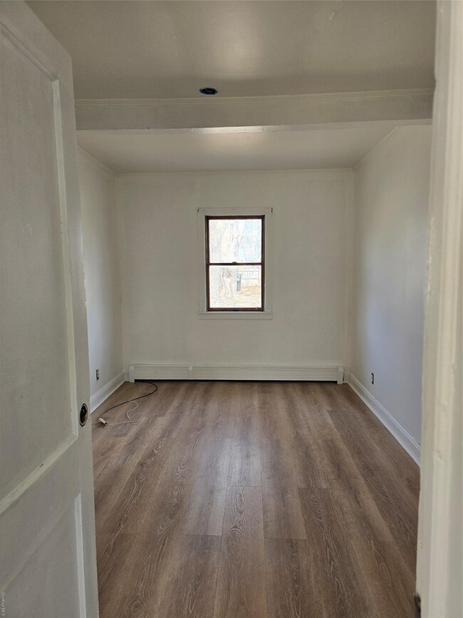 Building Photo - 29 Hackensack Rd